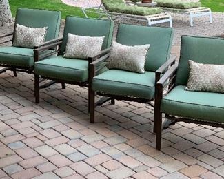 Outdoor Patio Coffee Table & 4 Chairs Set	Table: 19x36x36.   Chairs: 33x27x30in. Seat height: 19in	HxWxD
