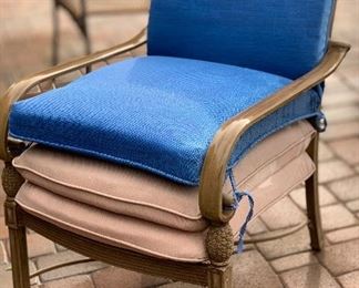 7pc Hampton Bay Outdoor Patio Set Table w/ 6 chairs	Table: 29x42x65in	HxWxD
