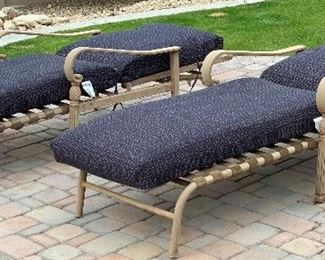 1 Hampton Bay Chassis Lounge #1		
1 Hampton Bay Chassis Lounge #2	