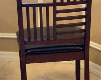 Contemporary Dark Wood Dining Table w/ 4 Chairs	Table: 30.5in H x 51 in Diameter.   Chairs: 39x18x19in seat height : 19.5in H	HxWxD
