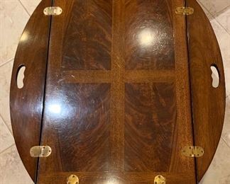 Drexel Heritage Butlers Tray Table	18x32x22in	HxWxD
