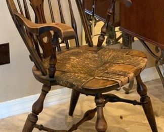Antique Pennsylvania Rush Seat Windsor Chair Brace back	36x24x22in	HxWxD
