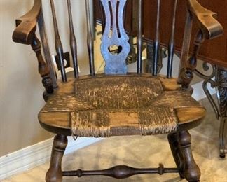 Antique Pennsylvania Rush Seat Windsor Chair Brace back	36x24x22in	HxWxD
