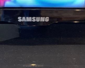 Samsung 55in LED Smart TV HD UNB55j620DAFXZA	49x44x4in	HxWxD
