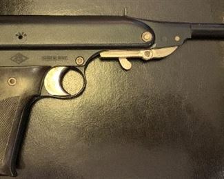 Mondial Nuova Oklahoma BB Gun		
