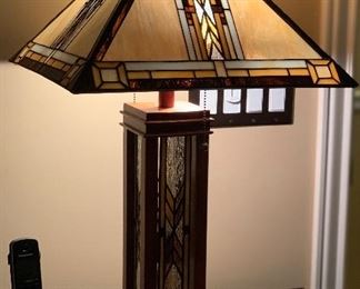 Drake Mission Table Lamp Tiffany Style		
