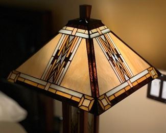 Drake Mission Table Lamp Tiffany Style		
