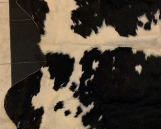 Cowhide Rug	82x67in	
