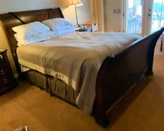 Fairmont Designs King Sleigh Bed		
