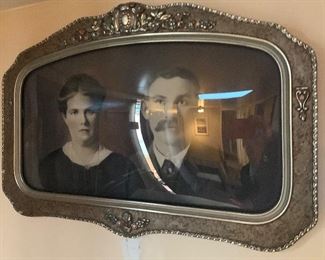 Antique Portrait Convex Glass Frame		
