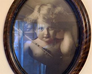 Oval Frame Cherub Print #1		
