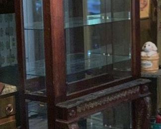 Pulaski Curio Cabinet Display Case 0013658	80x40x17in	HxWxD
