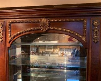 Pulaski Curio Cabinet Display Case 0013658	80x40x17in	HxWxD

