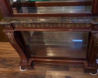 Pulaski Curio Cabinet Display Case 0013658	80x40x17in	HxWxD
