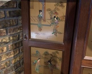 Asian Fold-Out Bar	40x33x17in	HxWxD
