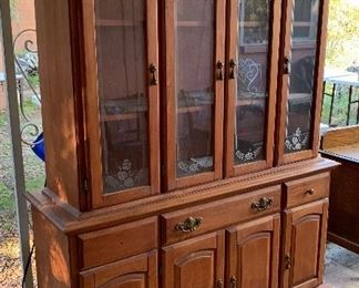 Country Etched Glass Hutch/China Cabinet	77x59x18in	HxWxD
