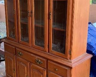 Country Etched Glass Hutch/China Cabinet	77x59x18in	HxWxD
