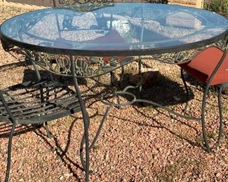 5pc Wrought Iron Vintage Patio Set Table & 4 Chairs	29in H x 48in Diameter	
