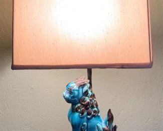 Porcelain Foo Dog Lamp Vintage		
