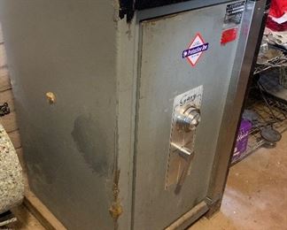 Allied Gary TL-15 Safe P.3018	36x24x24in	HxWxD
