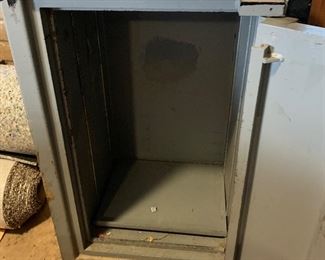 Allied Gary TL-15 Safe P.3018	36x24x24in	HxWxD

