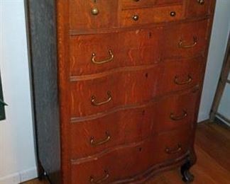 Oak Serpentine Front Chest Of Drawers
