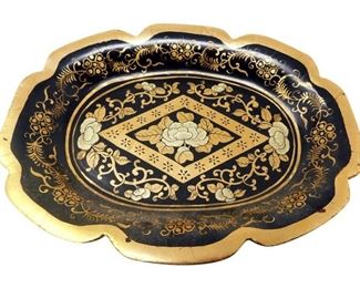 133. Collectible Serving Plate