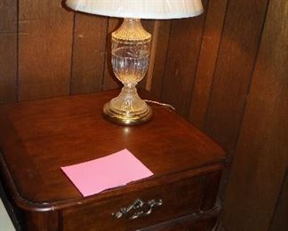 end table, lamp