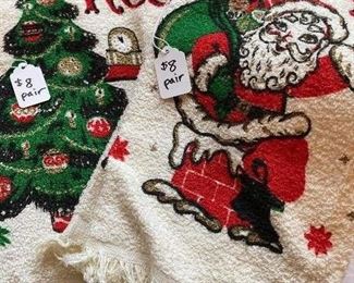 152) Vintage Christmas Hand Towels,, looks never used. PAIRS $8.00