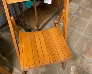 378) Vintage PAIR Wood Folding Chairs $20