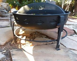 006 Landmann Fire Pit