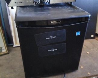 College Kit  Mini Fridge and 2 Ring Burner