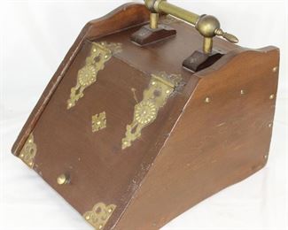 Victorian Fireside Oak Coal Box/Hod with Brass Handle, Knob and Hinges