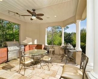 Outdoor kitchen in gazebo