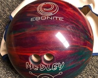 Medley Vintage Bowling Ball