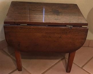 Drop leaf Side Table