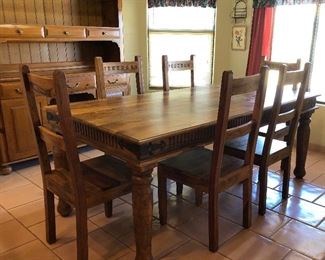Solid Wood Gorgeous Table w 6 Chairs
