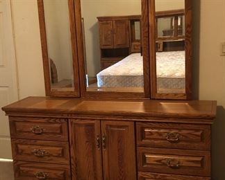 Arbek Oak Bedroom: Headboard, Dresser w Mirror, Highboy