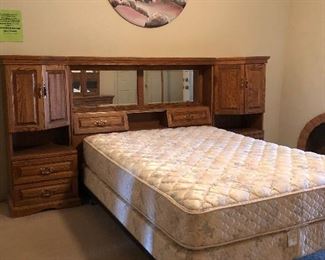 Arbek Oak Bedroom: Headboard, Dresser w Mirror, Highboy