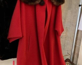 Darling vintage wool coat with mink collar