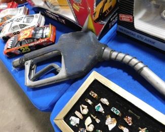 Gas pump handle