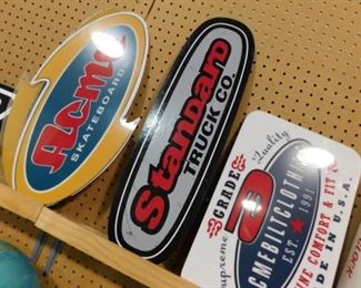 Advertising tin signs