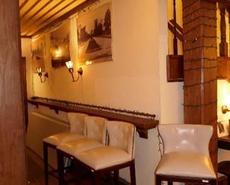 Nice set of 4 MINTY High Style Bar Stools