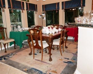 Fine Country French Dining Table w/ chairs