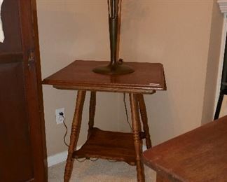 Great Lamp Table