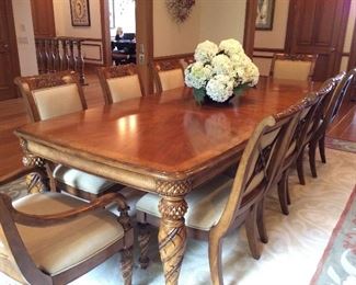 Stunning Drexel dining room table with 10 chairs