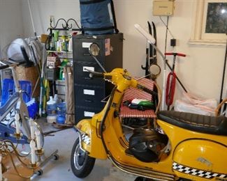 VINTAGE 1979 Vespa Scooter (new motor)