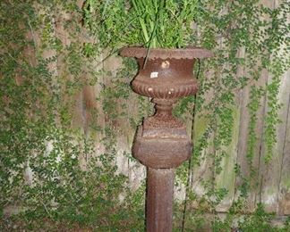 Great Metal Pot on stand