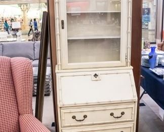 Love this cute secretary desk/hutch!