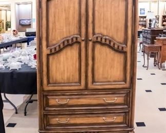 This Liz Claiborne Armoire has four drawers and two shelves. NICE.